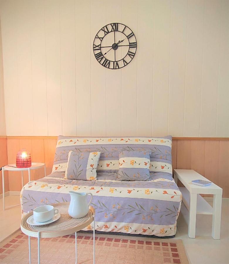 Hotel Restaurant Gite Les Lavandins Saint-Christol  エクステリア 写真